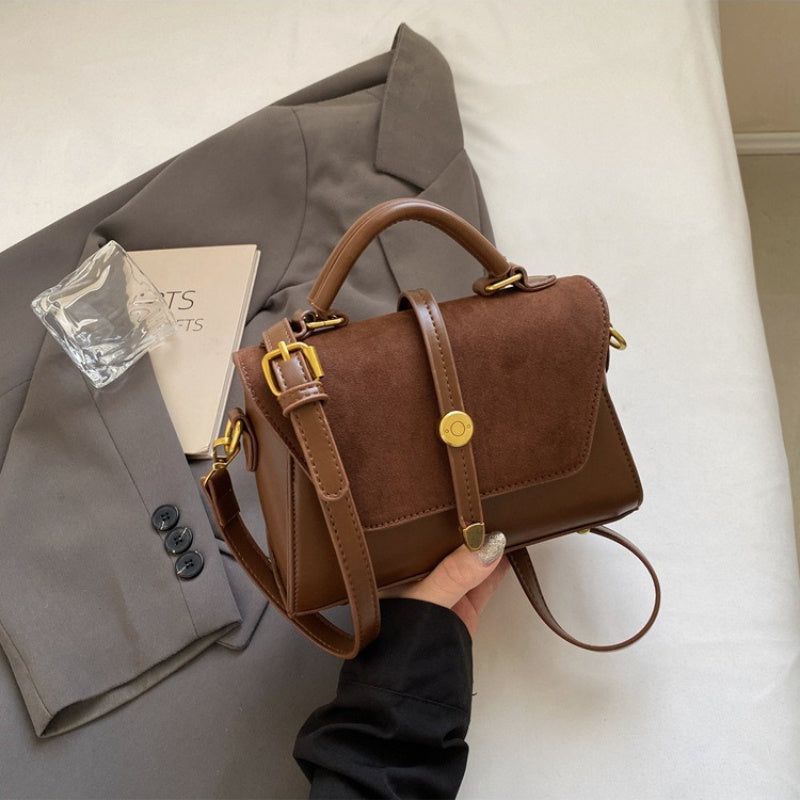 Fashionable PU Shoulder Bag Vintage Small Tote with Adjustable Strap Trendy for Commuting Flap Messenger Style Slouchy Hobo Design